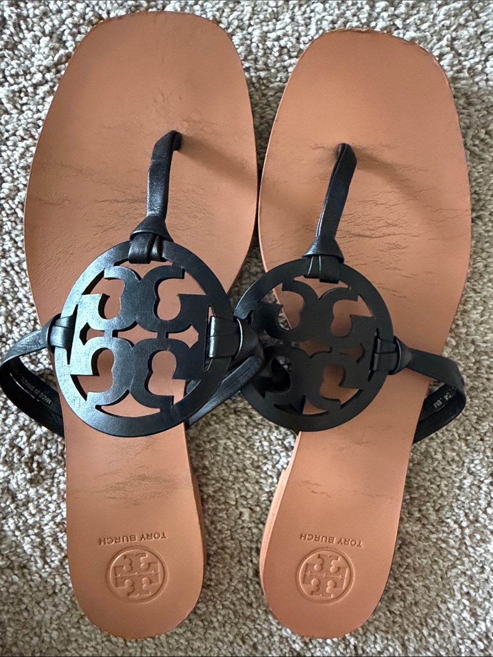 Tory Burch Black Leather Miller Thong Sandals with Tan Footbed - Picture 4 of 4